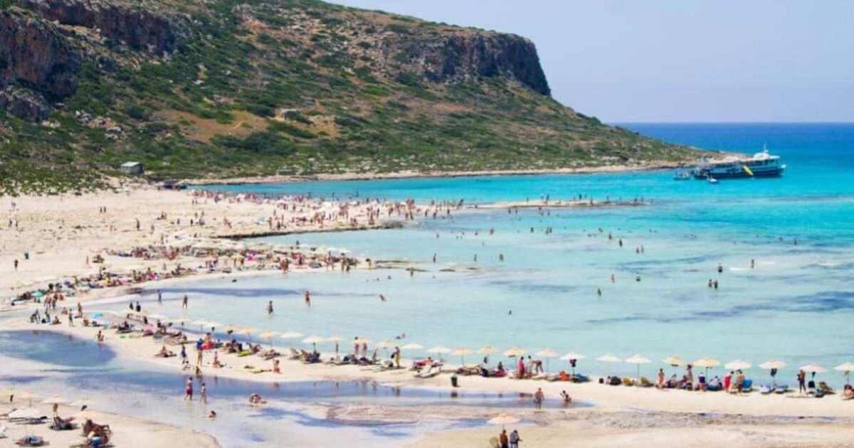 15-Day Turkey & Greece Tour: Istanbul, Antalya, Santorini